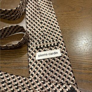 Vintage Mens Pierre Cardin Necktie 100% Silk. Great condition